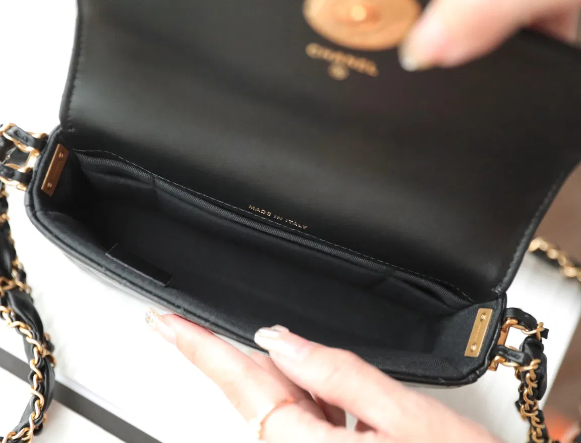 Flap bag — image 5