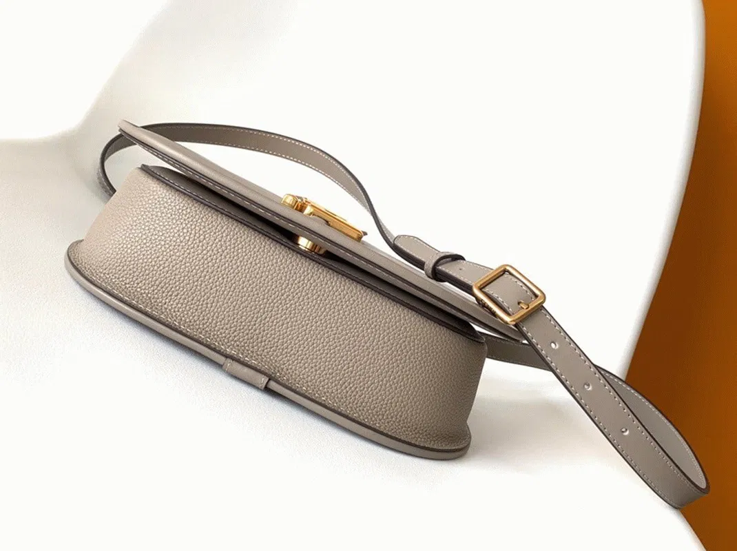 Top Quality Fendi C’mon Medium Bag in Grey — image 3