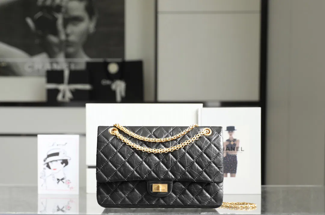 Classic flap bag