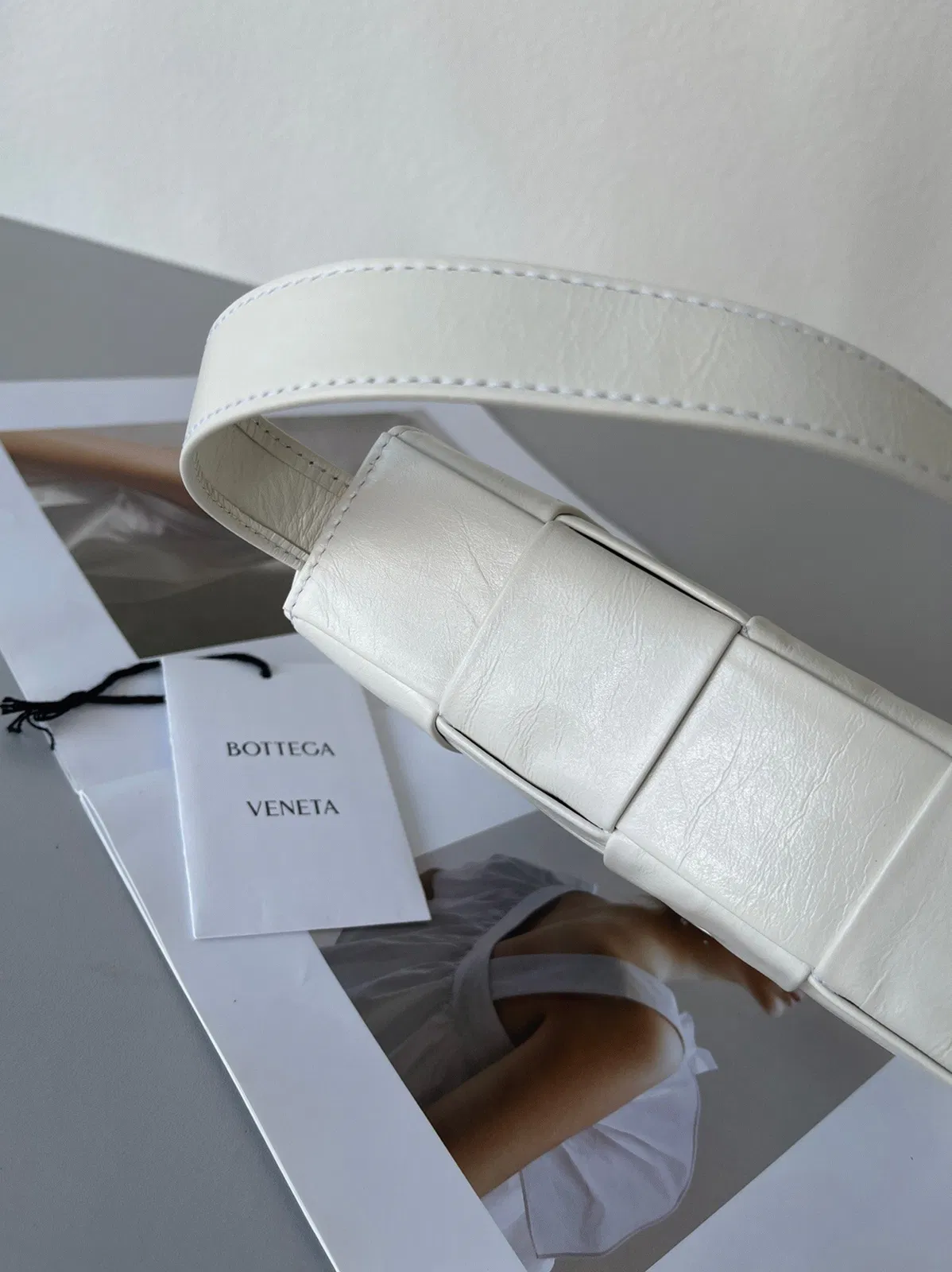 Top Quality Bottega Veneta Cassette Bag In White — image 3
