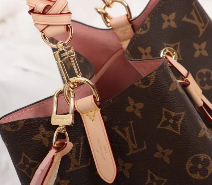 Louis Vuitton Monogram Canvas NeoNoe MM Bag — image 8