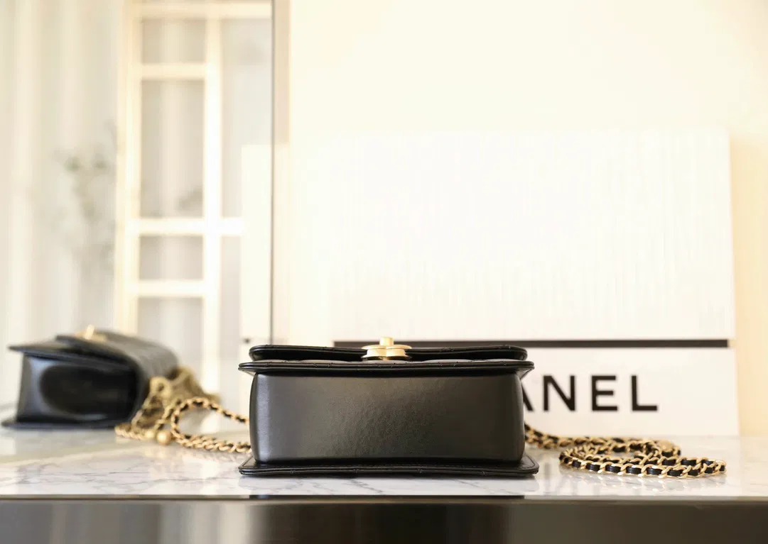 𝖠𝗇𝗍𝗂𝖻𝖺 flap bag — image 5