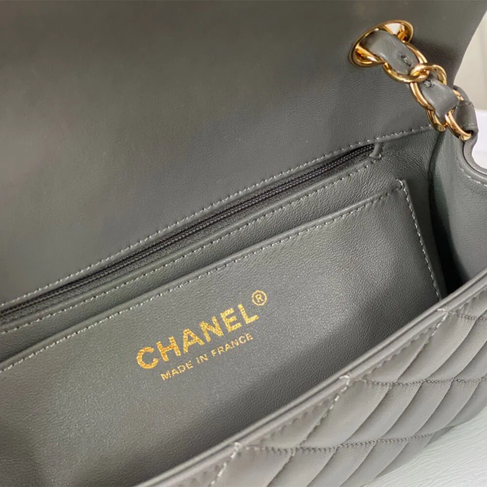 Chanel Mini Flap Bag(high-end grade) — image 7