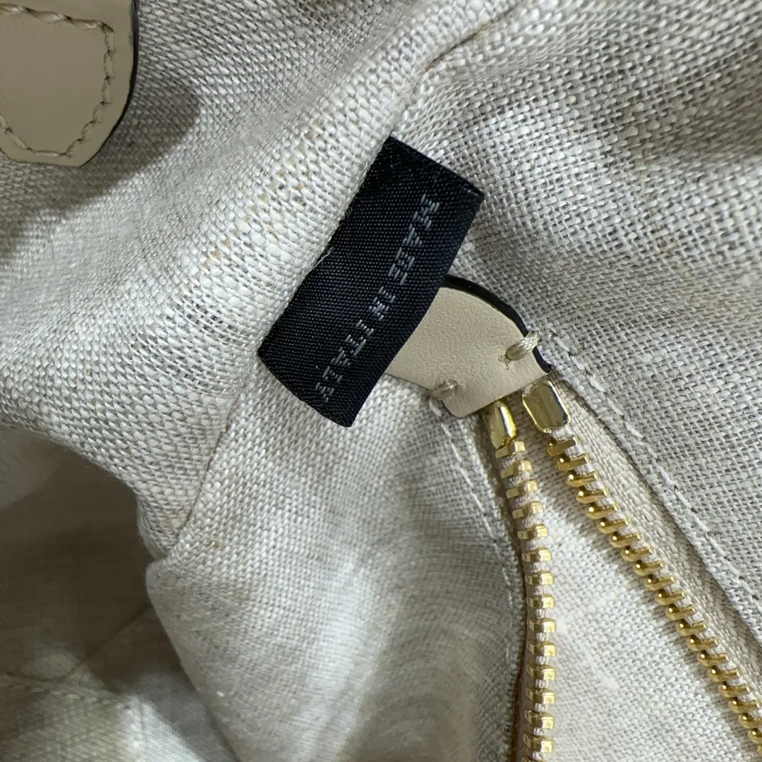 Lvy Leather bag — image 4