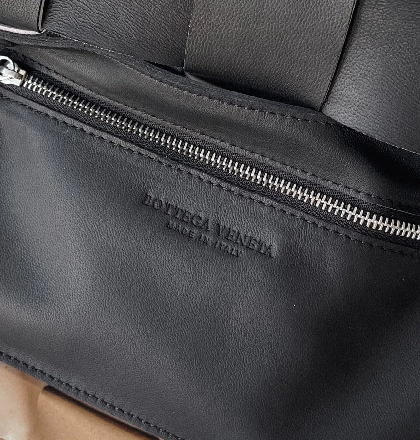 Top Quality Bottega Veneta Cassett Bag In White — image 8