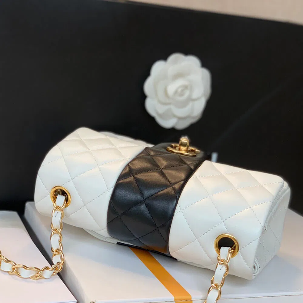 CHANEL MINI FLAP BAG — image 4