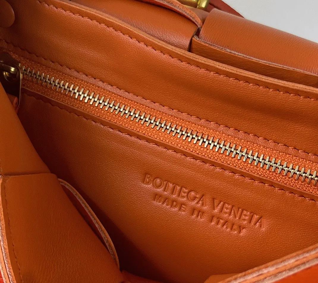 Top Quality Knockoff Bottega Veneta Cassette Bag In Maple — image 5