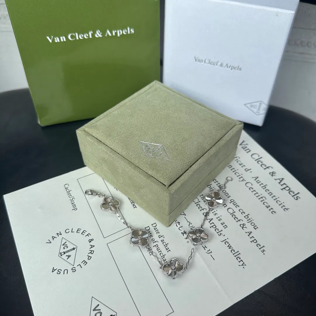 Van Cleef & Arpels Vintage Alhambra Bracelet — image 7