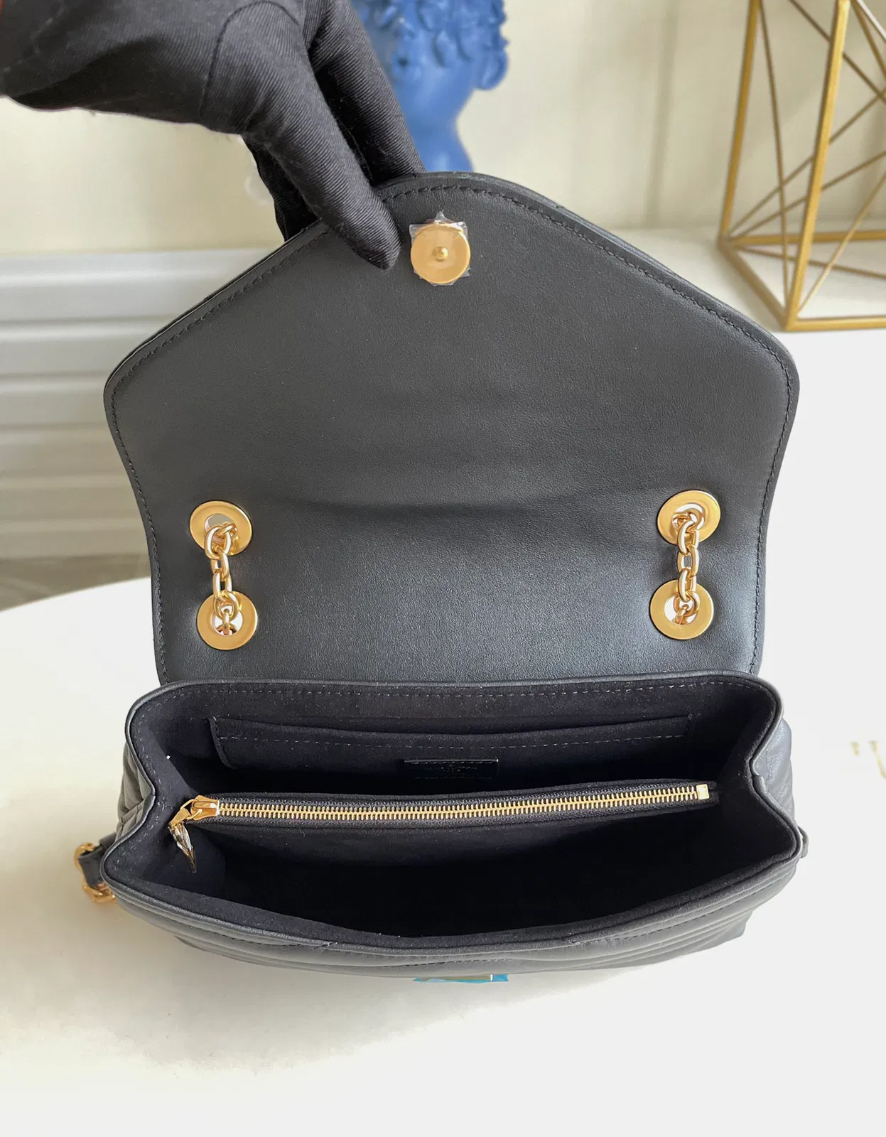 LV NEW WAVE CHAIN BAG — image 8