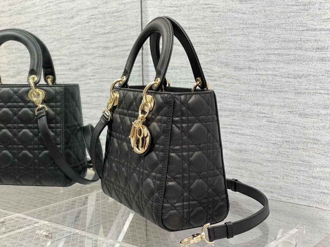 Dior Lady Dior Medium Bag in Noir — image 3