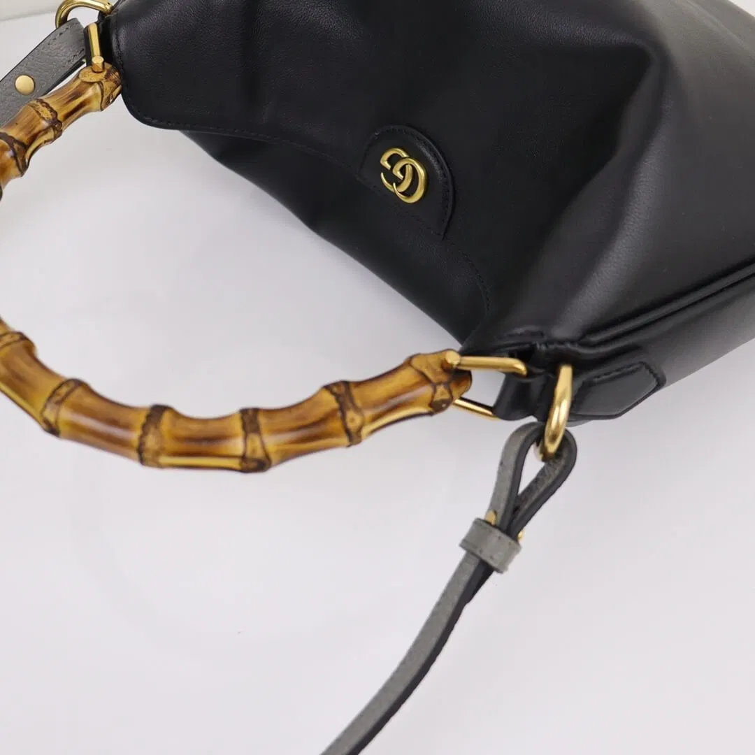 Gucci Diana Medium Shoulder Bag — image 6