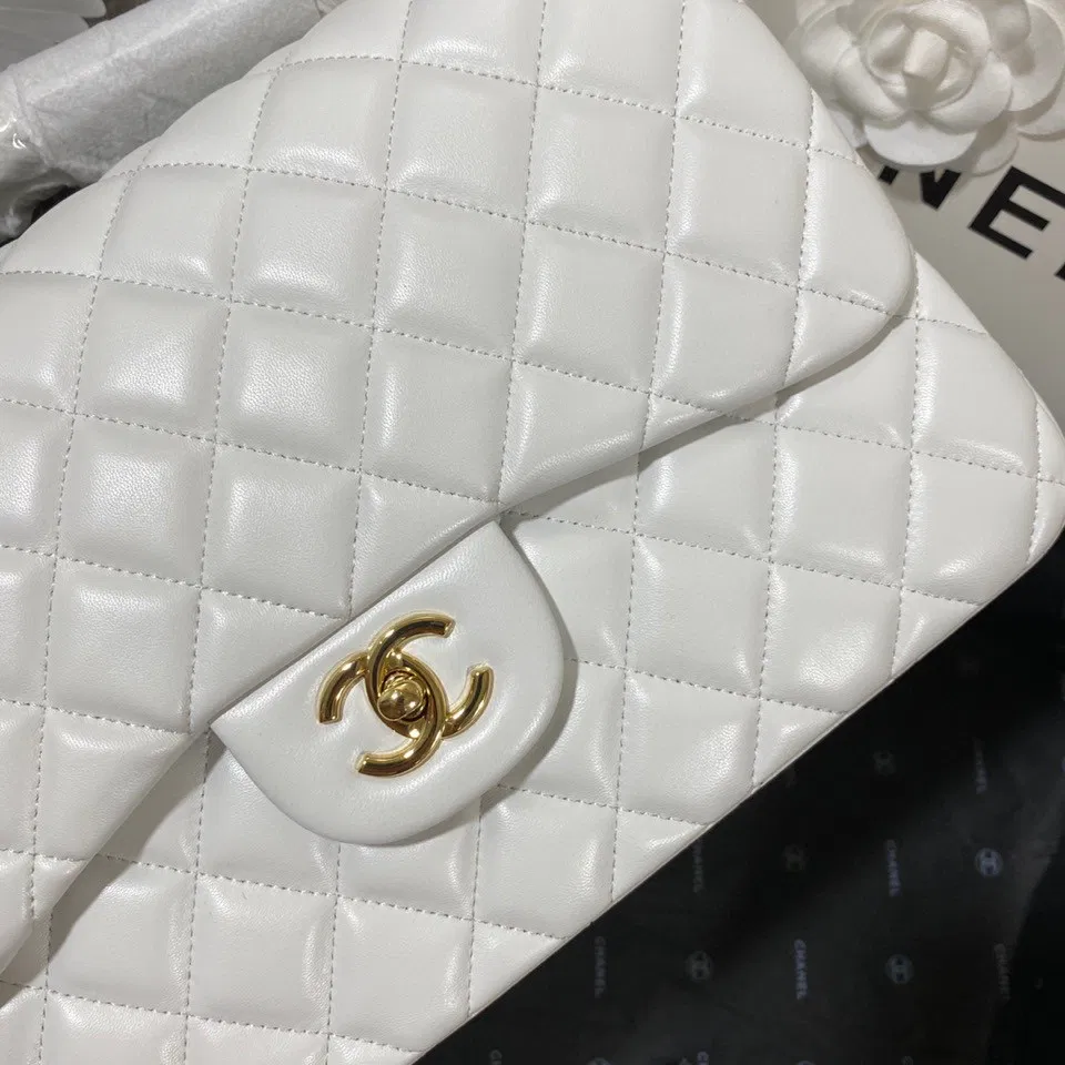 Chanel Flap Bag Large — image 4