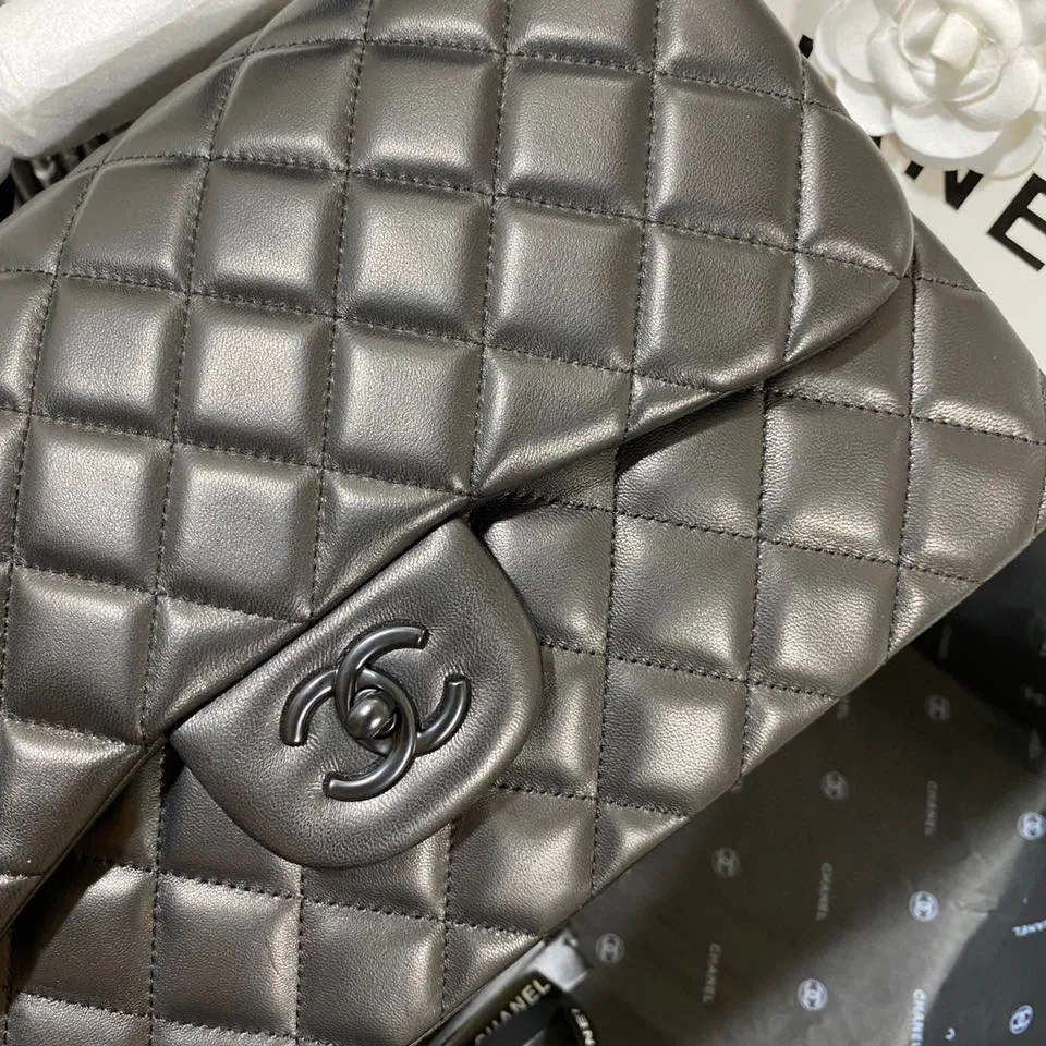 Chanel Flap Bag Large — image 4