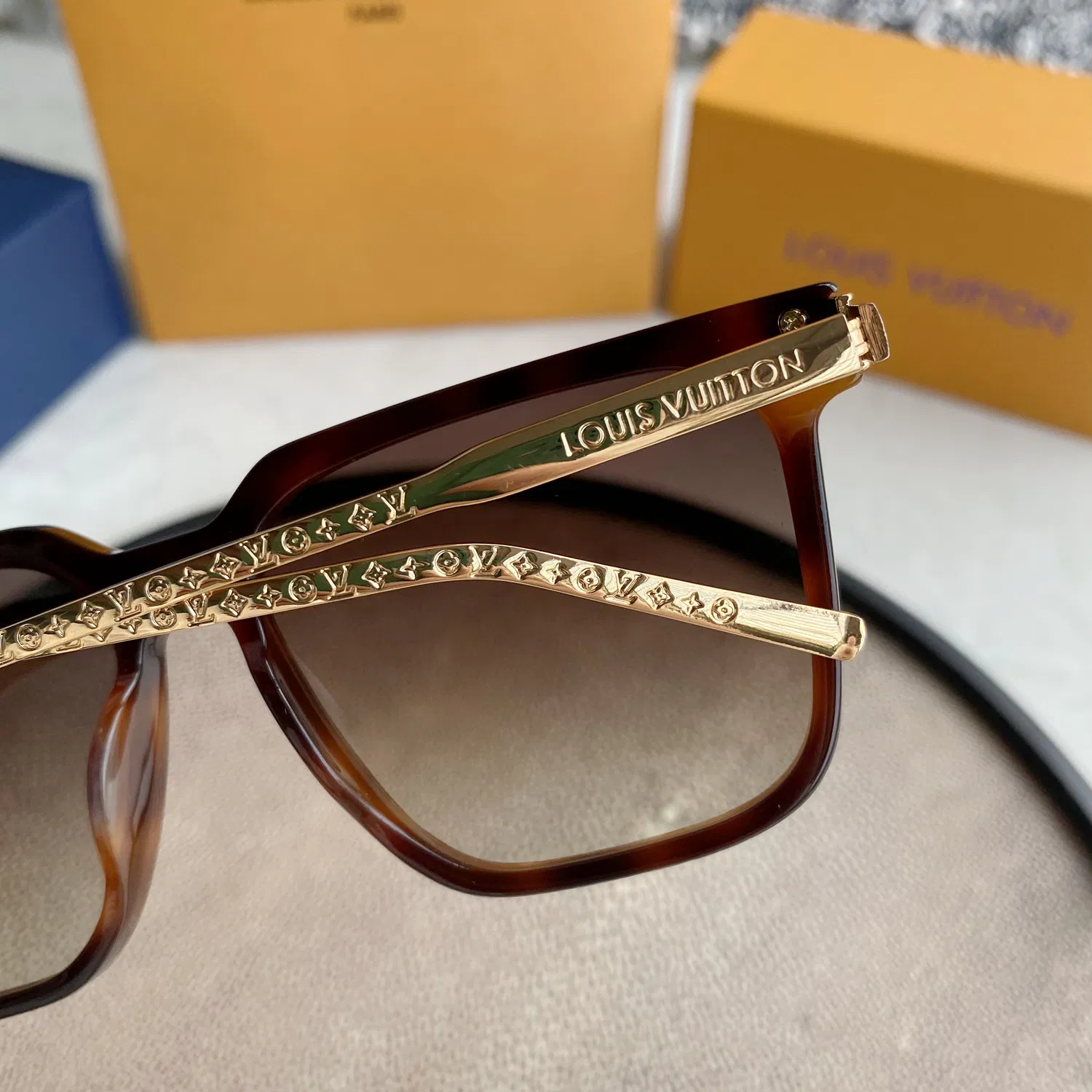 LOUIS VUITTON | rise square sunglasses — image 4