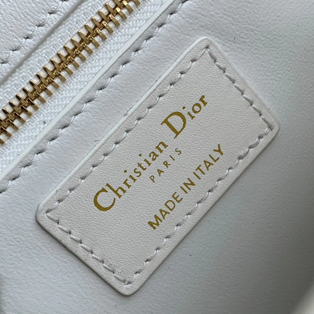 Dior 30 Montaigne Medium Bag in White Box Calfskin — image 3