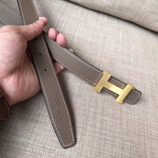 Knockoff Hermes Mini Constance belt buckle crafted in taupe epsom — image 6