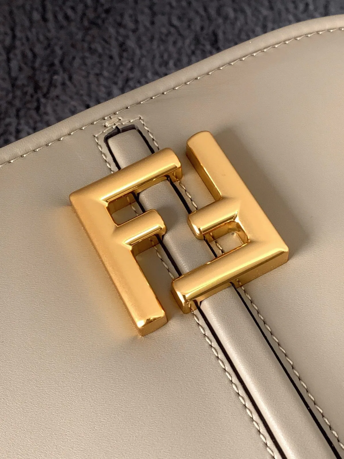 Top Quality Fendi C’mon Medium Bag in Grey — image 10