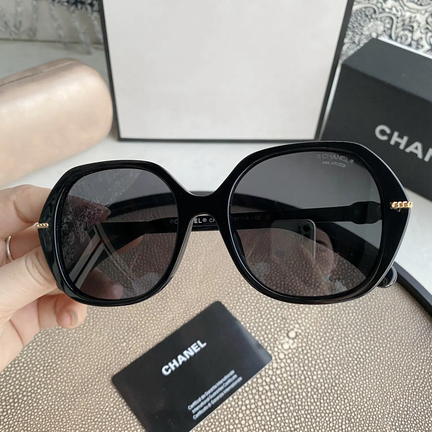 Round Sunglasses — image 6