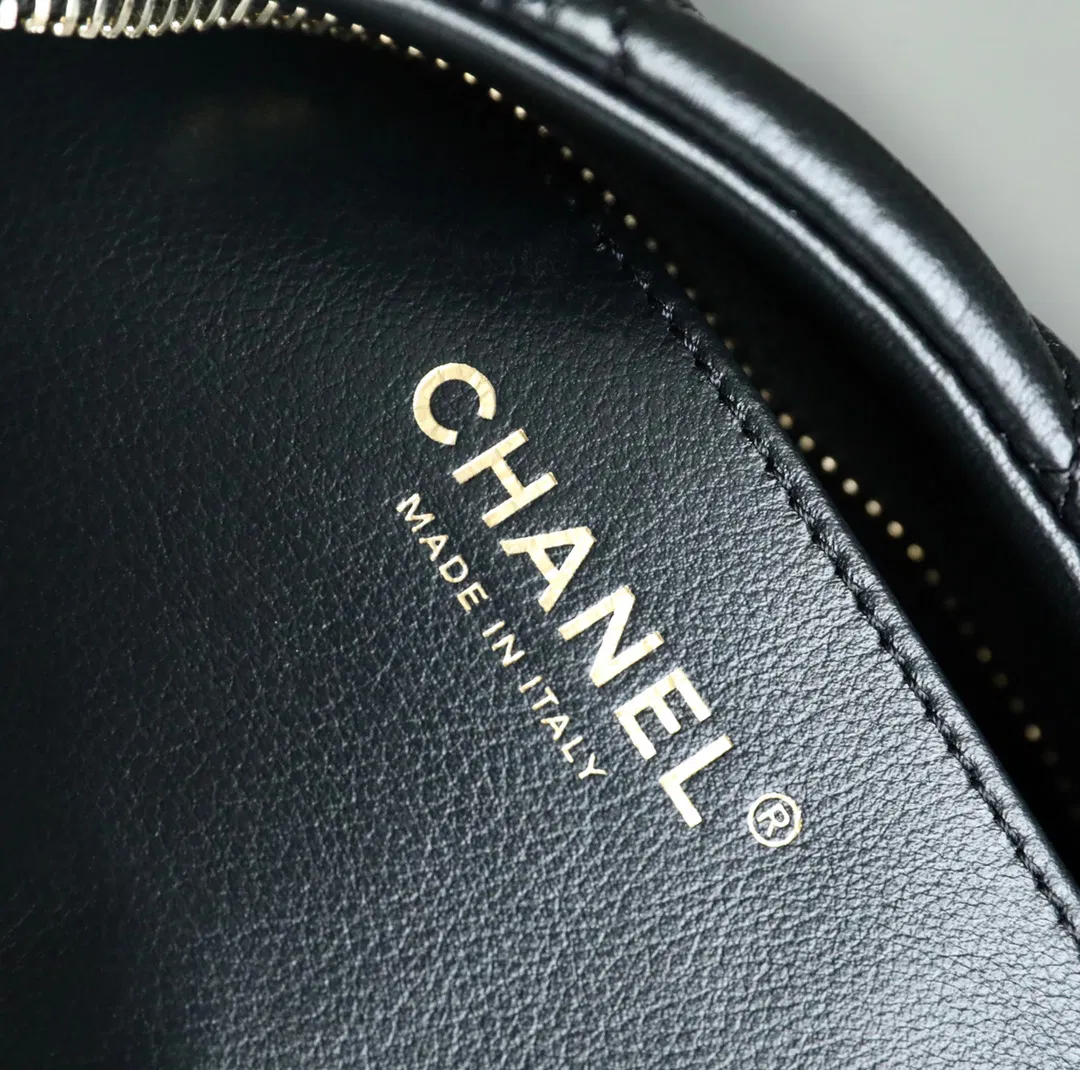 Chanel large Hobo bag — image 4