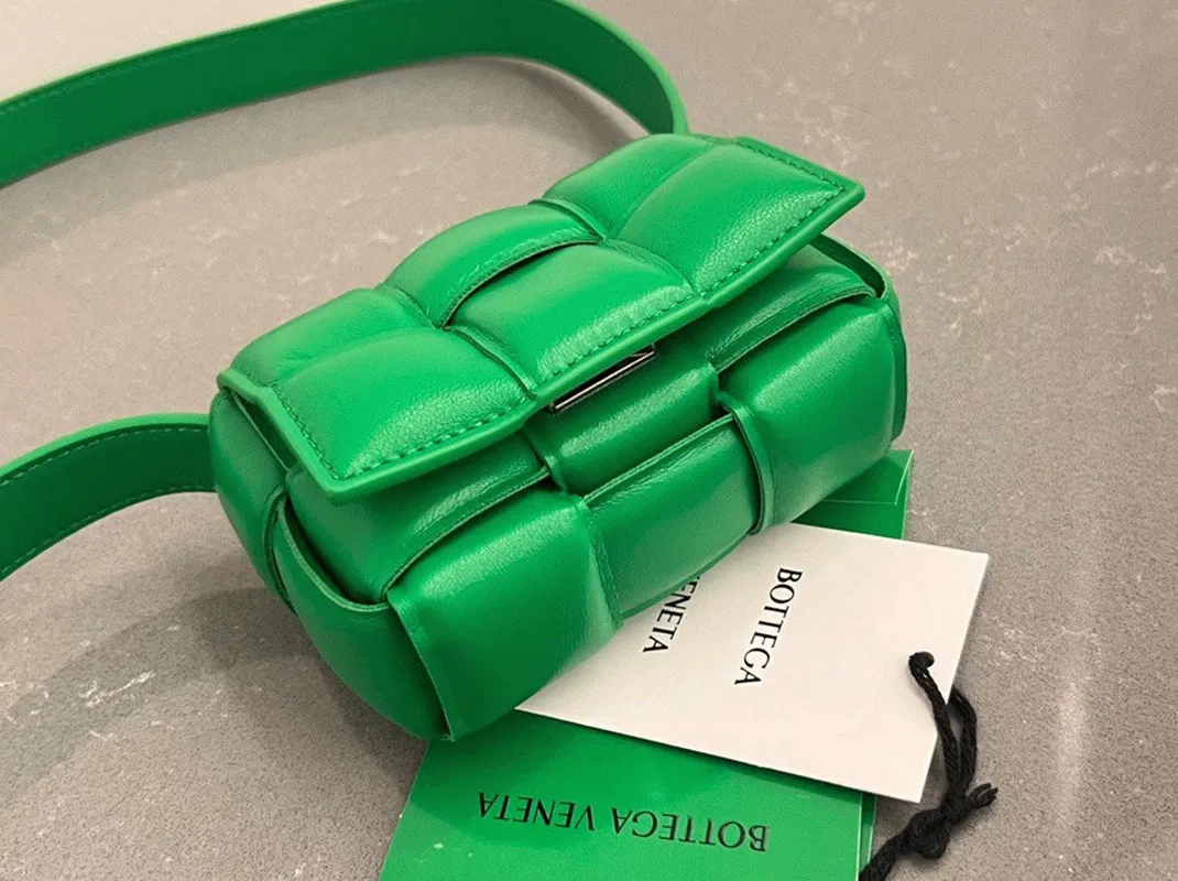 Top Quality Knockoff Bottega Veneta Candy Padded Cassette Bag In Parakeet — image 7