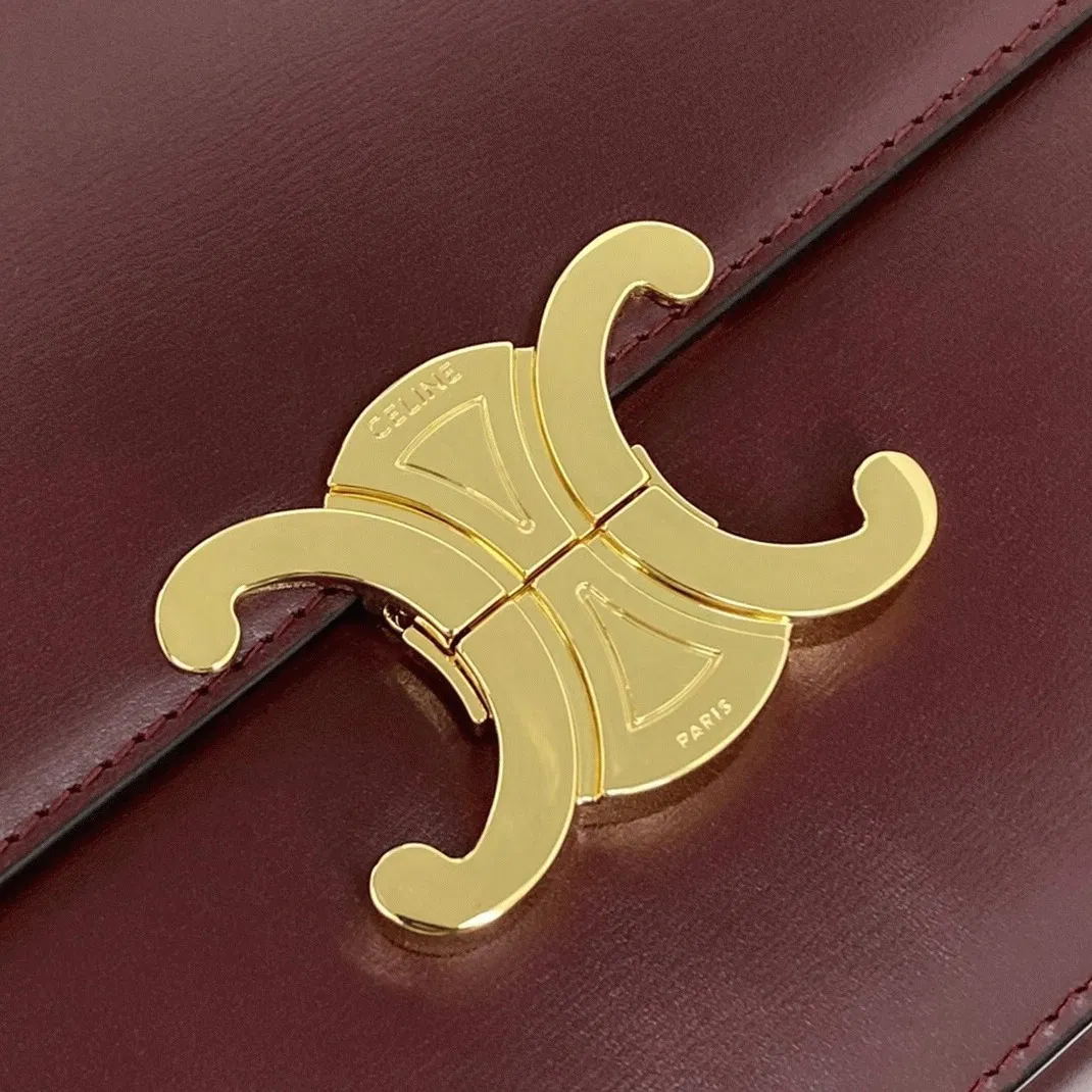 Top Quality Celine Triomphe Medium Bag In Bordeaux — image 13