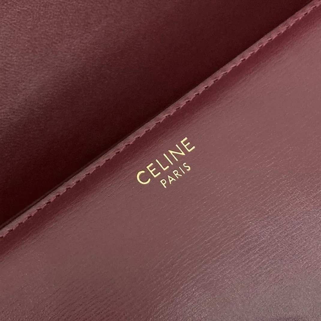 Top Quality Celine Triomphe Medium Bag In Bordeaux — image 3