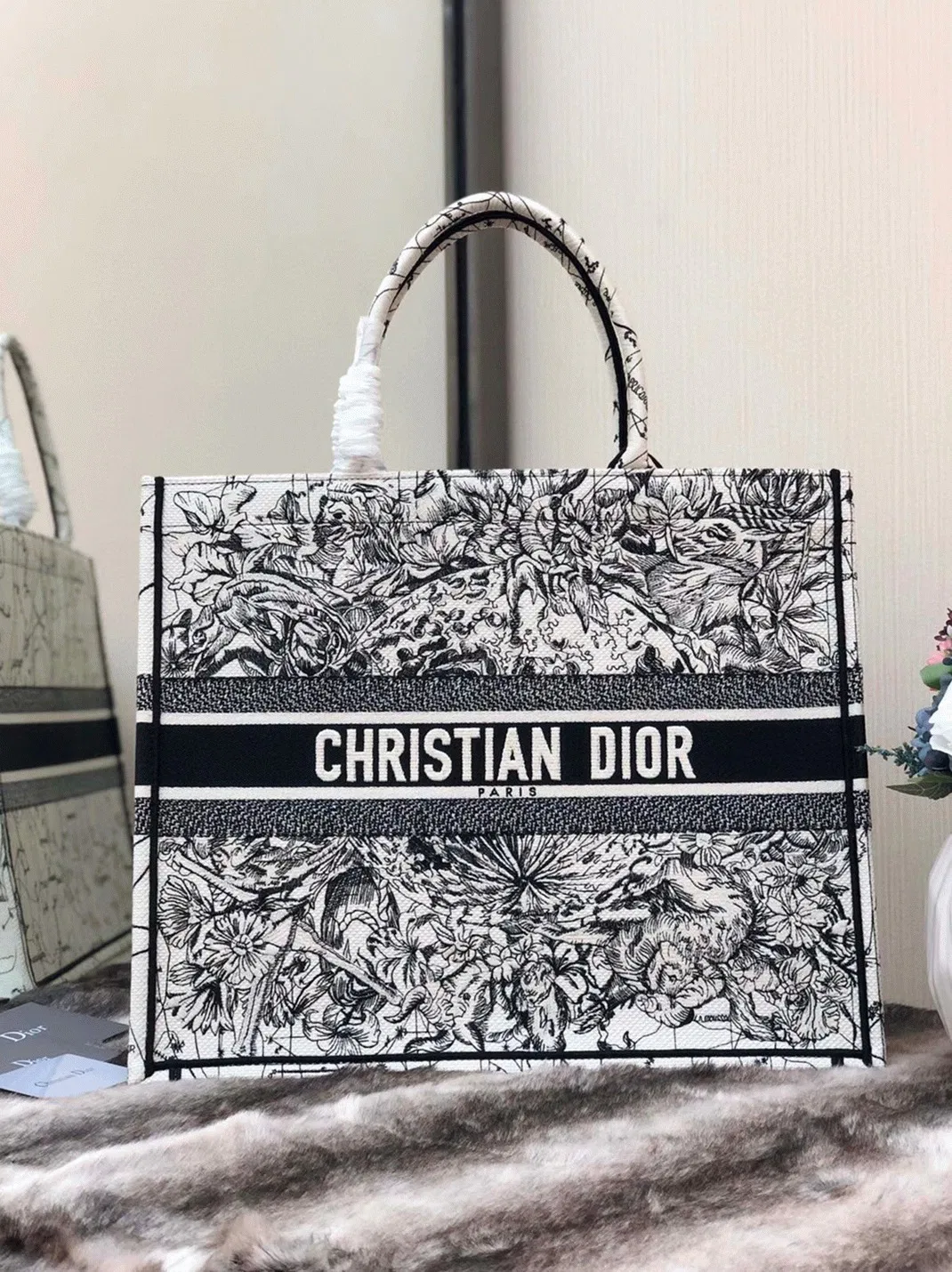 Dior Large Book Tote Bag in Latte Zodiac Embroidery — image 5