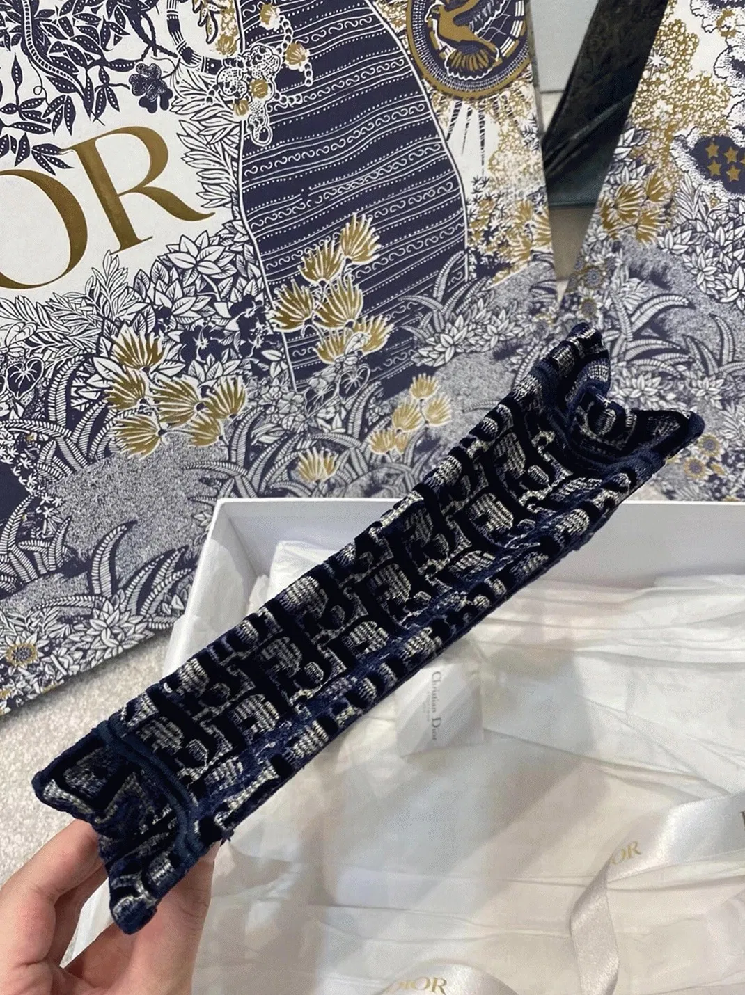 Dior Mini Book Tote Bag Imitation in Blue Velvet Oblique Embroidered — image 5