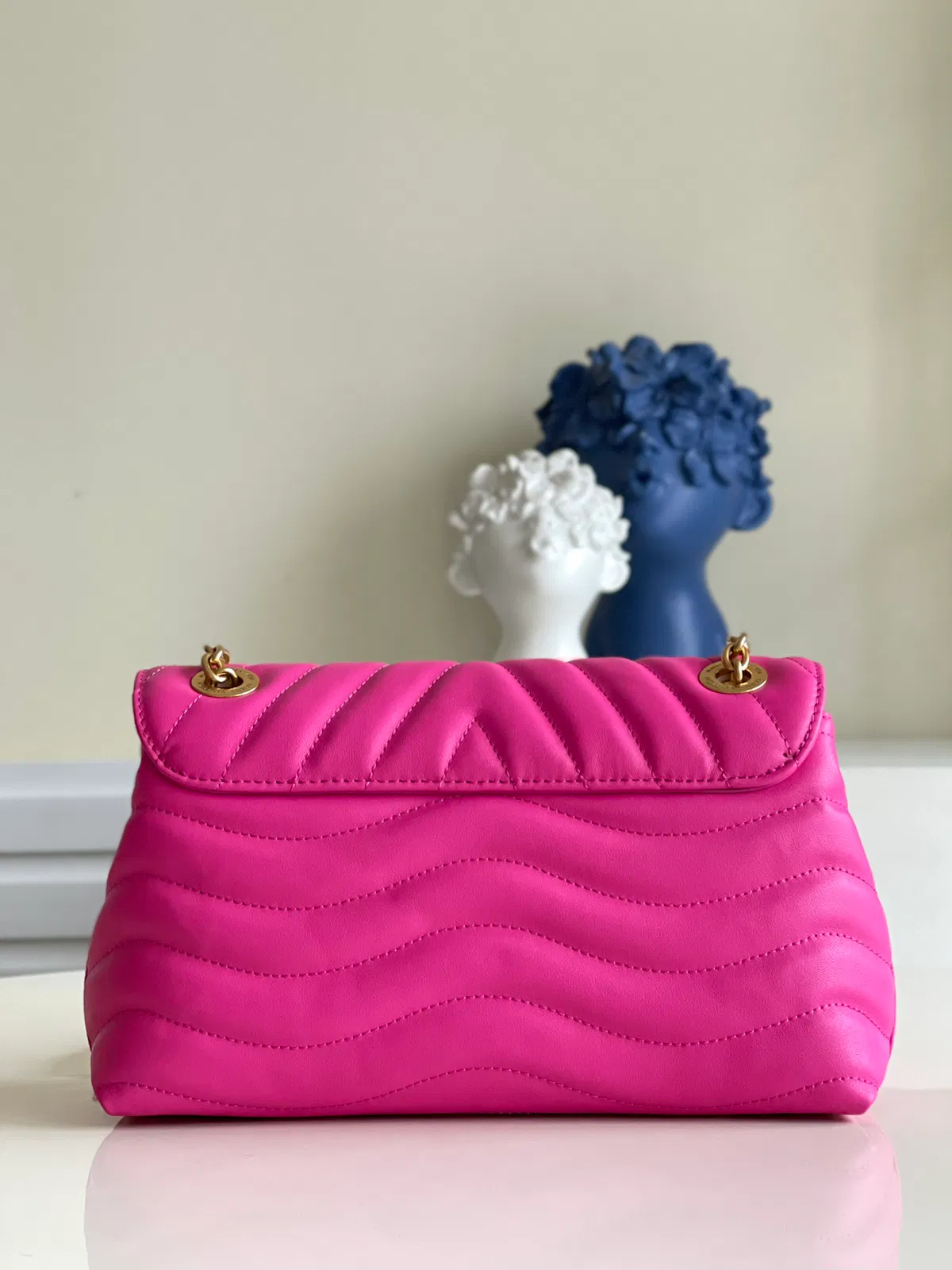 LV NEW WAVE CHAIN BAG — image 2