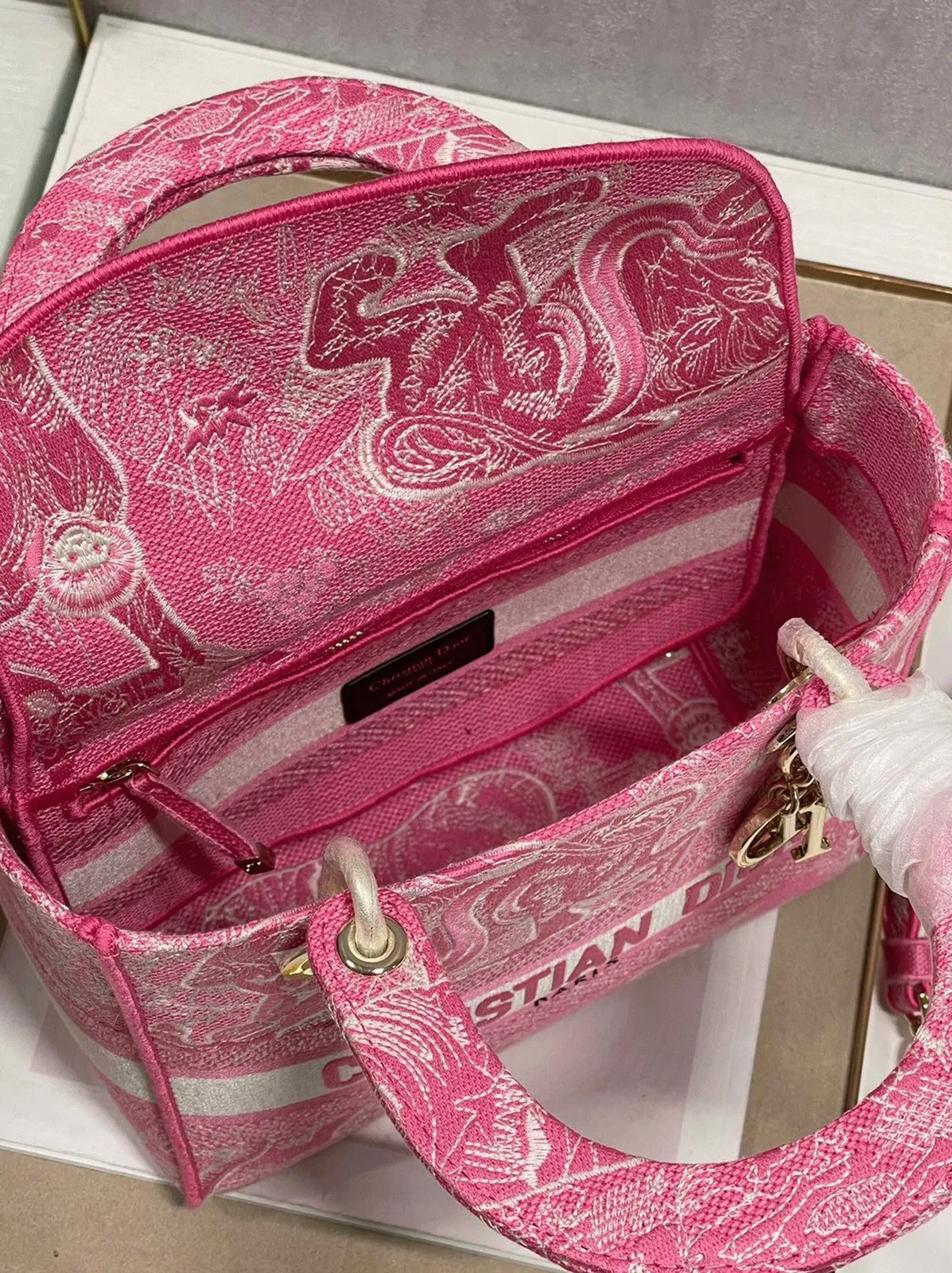 Dior Lady D-Lite Medium Bag in Fluorescent Pink Toile de Jouy Reverse Embroidery — image 7