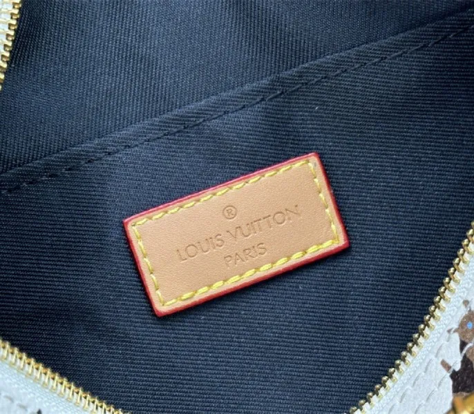 Louis Vuitton Monogram Craggy Keepall Travel 25 Bag In Vanilla — image 7