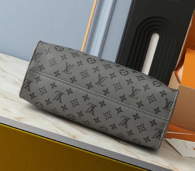 Monogram Ink OnTheGo MM In Trianon Gray — image 4