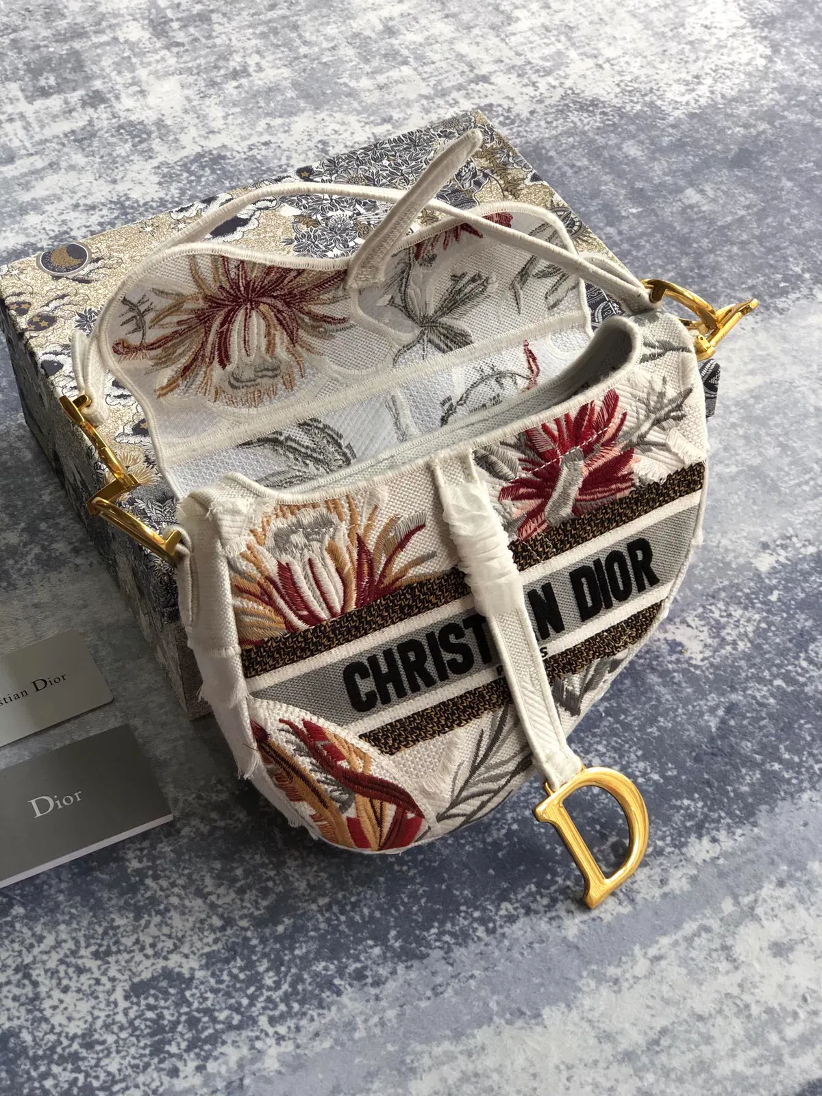 Dior Saddle Bag — image 6