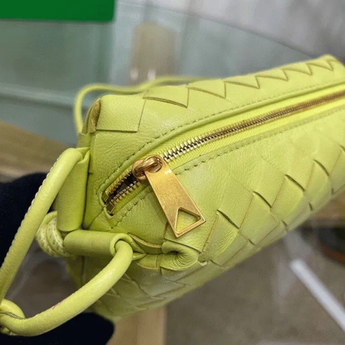 Knockoff Bottega Veneta Loop Small Bag Lantern — image 5
