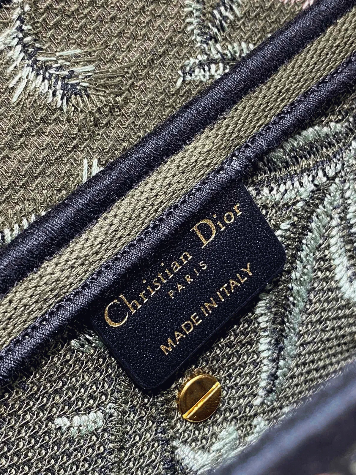 Dior Saddle Bag Knockoff in Green Multicolor Dior Petites Fleurs Embroidery — image 7
