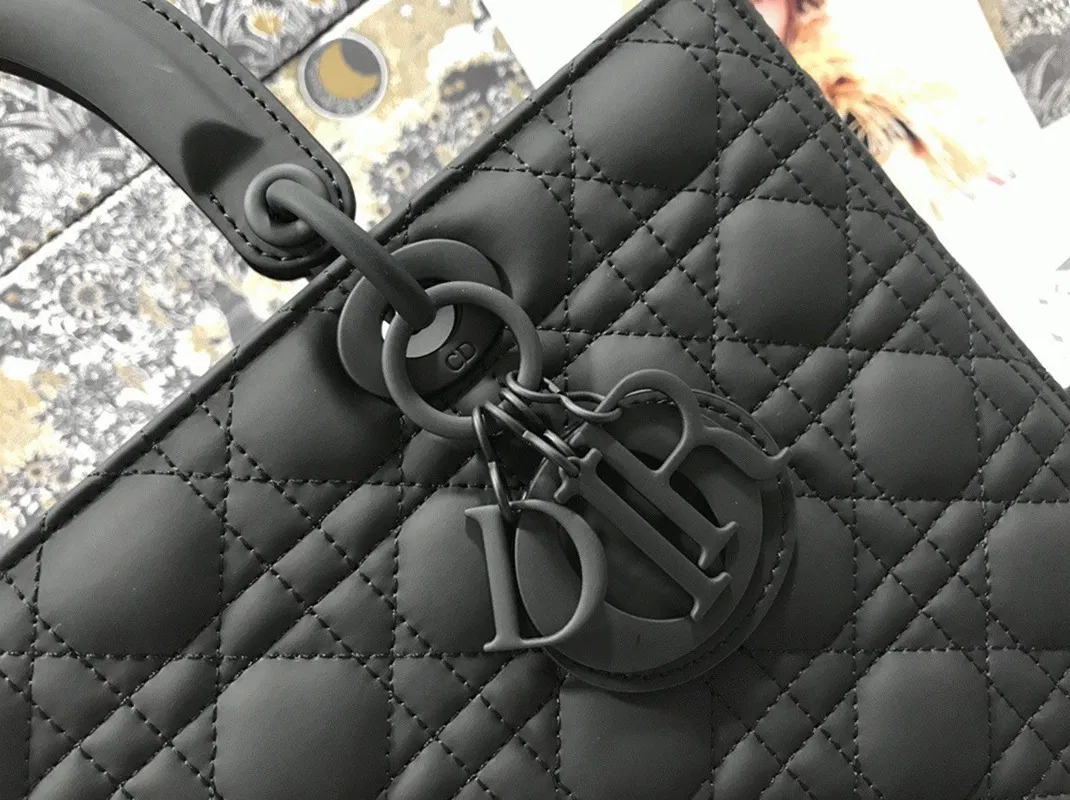 Dior Lady Dior Large Bag Knockoff in Black — image 3