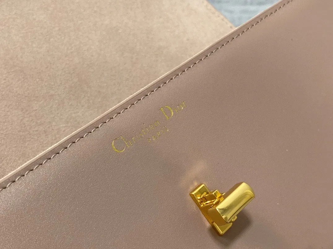 Dior 30 Montaigne Avenue Bag in Heritage Pink Box Calfskin — image 4