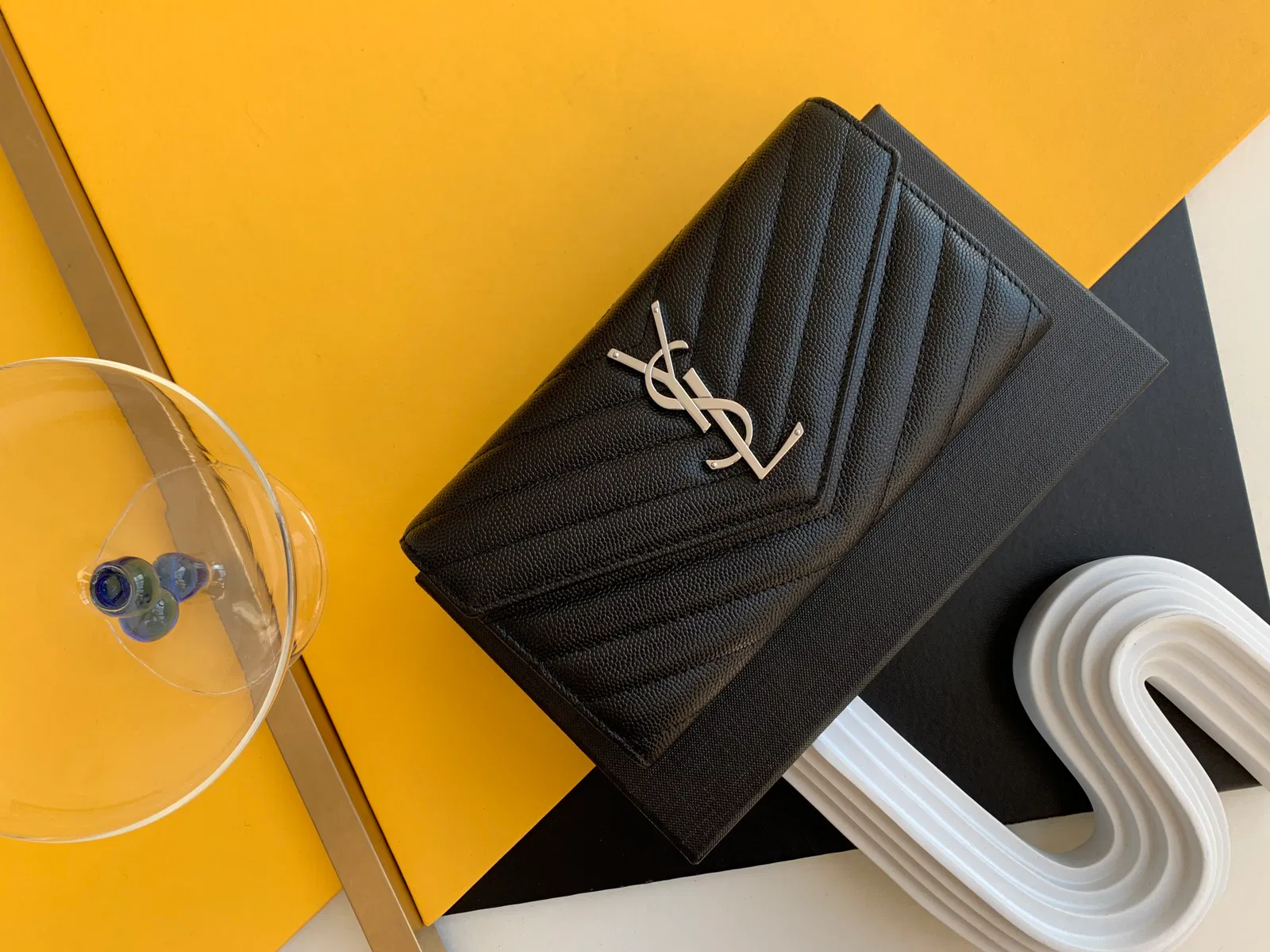 Saint Laurent MONOGRAMS PROMOTIONS