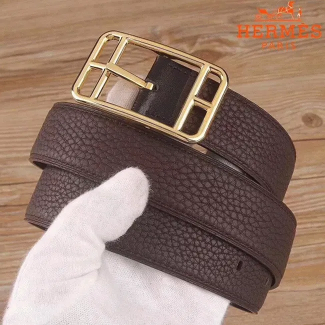 Luxury Hermes chocolate-colored Cape Cod 32 reversible belt