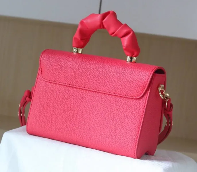 Louis Vuitton Taurillon Leather Twist MM Scrunchie Handle In Pondichery Pink — image 2