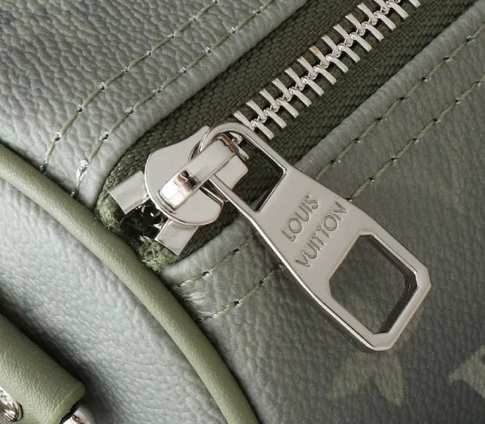 Louis Vuitton Monogram Gradient Canvas Keepall Bandouliere 25 City Bag In Khaki Green — image 8