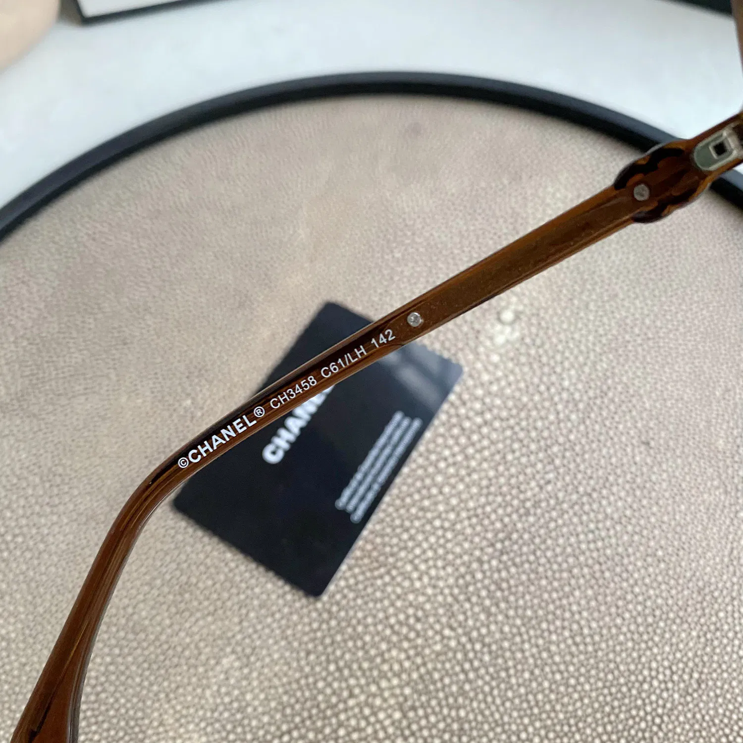 Round Sunglasses — image 2