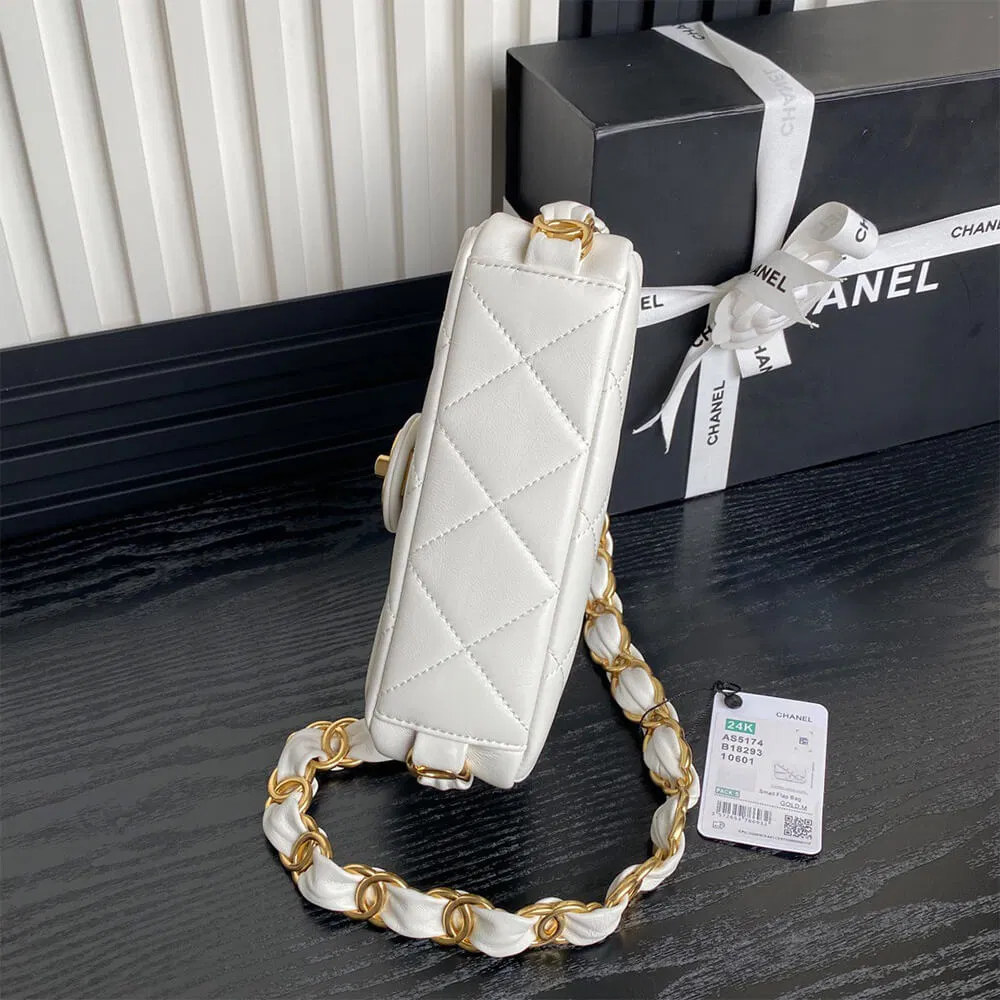 CHANEL Small Flap Bag(high-end grade) — image 4