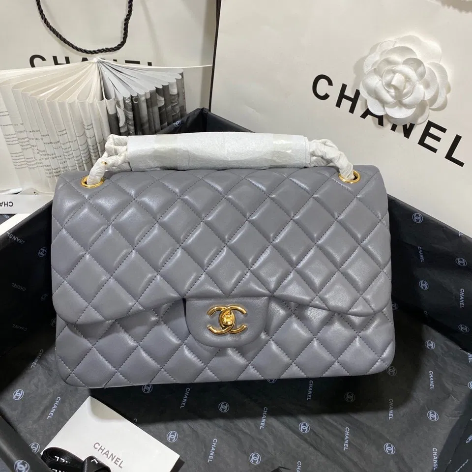 Chanel Flap Bag Large — image 3