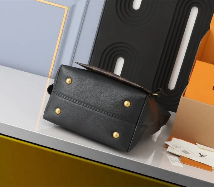 Louis Vuitton Low Key MM Hobo In Black — image 3
