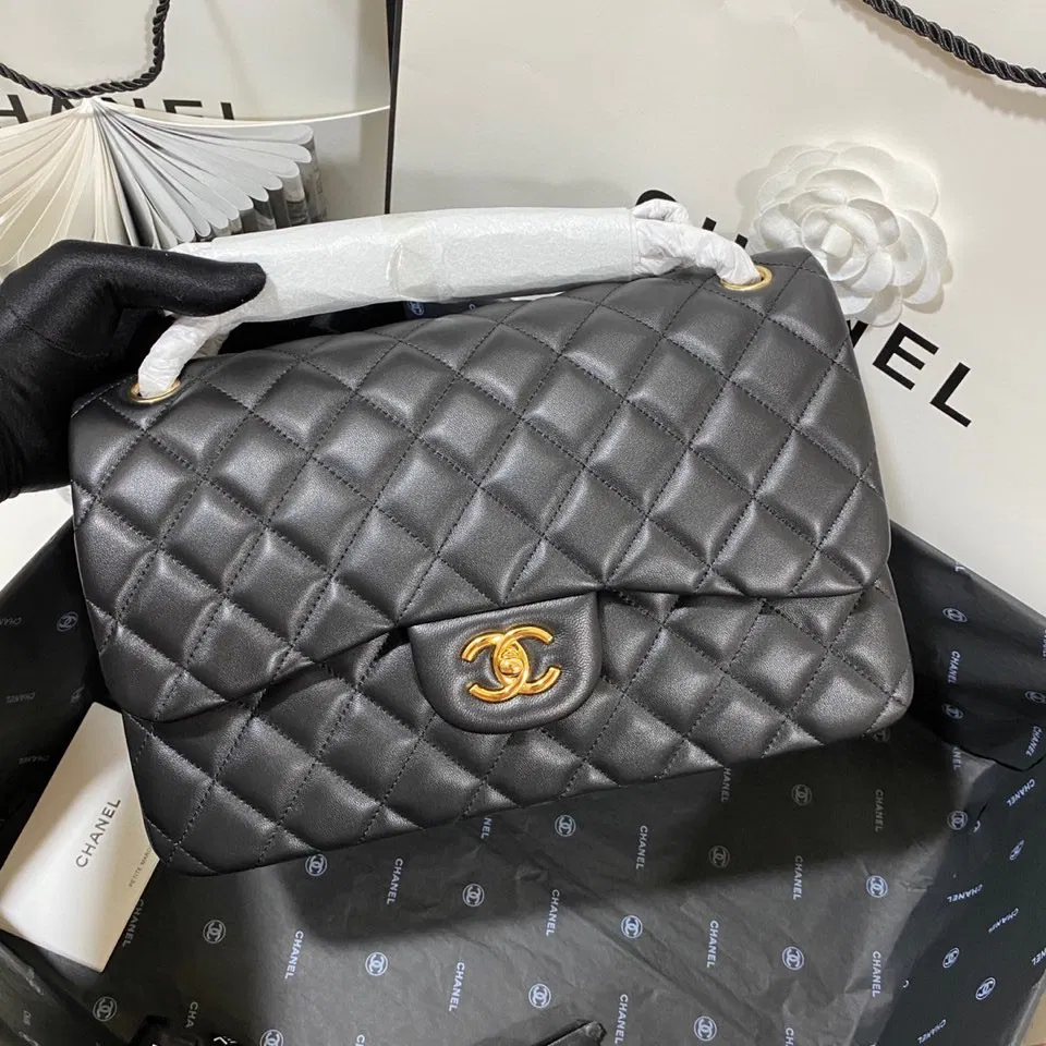 Chanel Flap Bag Large — image 3