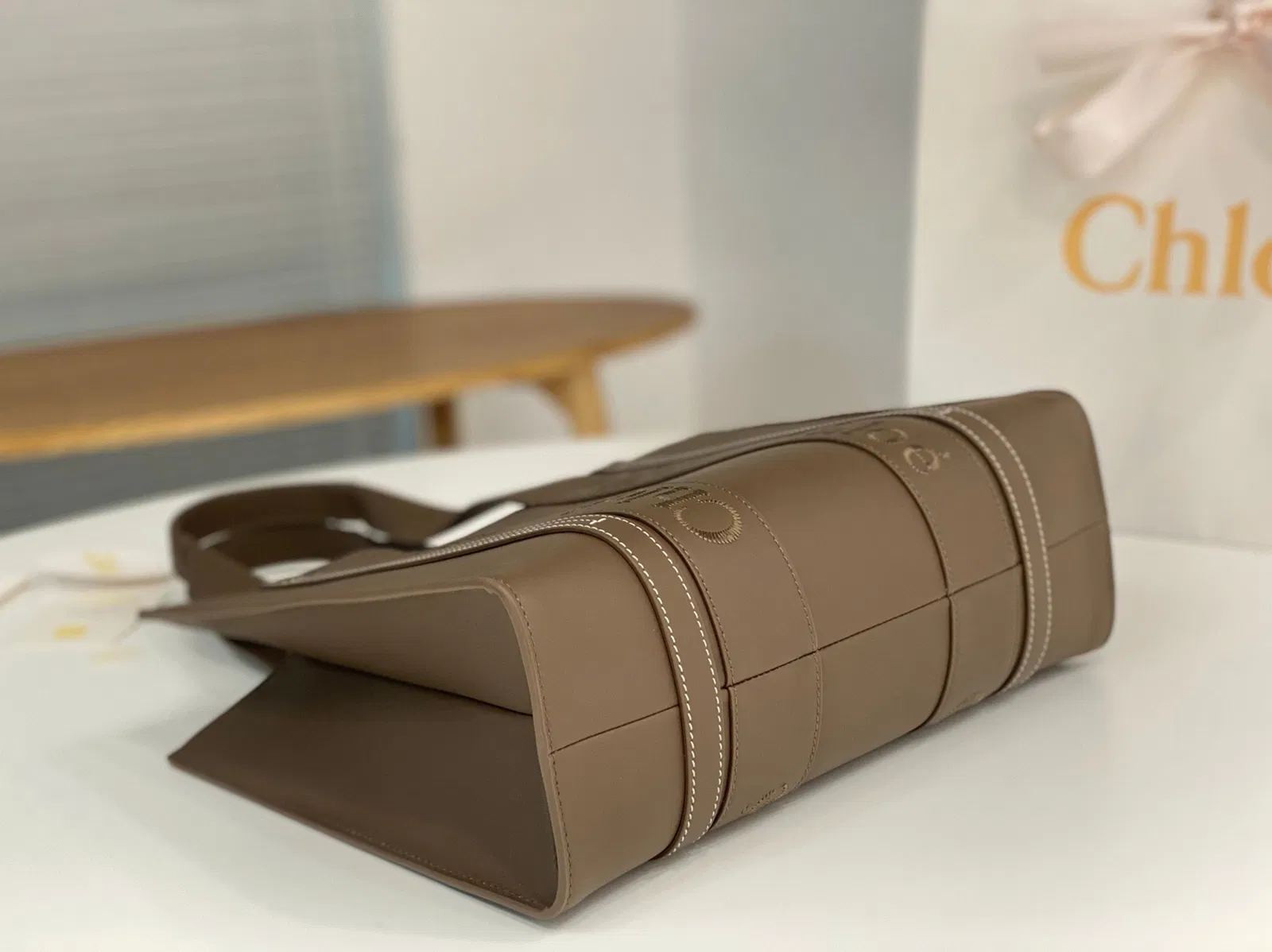 Top Quality Chloe Woody Medium Tote Bag In Army Green Calfskin — image 9