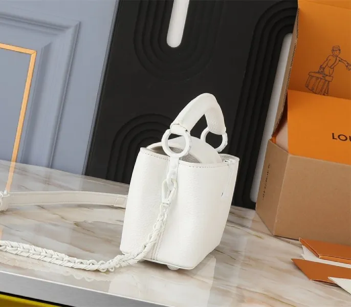 Louis Vuitton Capucines East-West Mini Handbag In Optic White — image 3