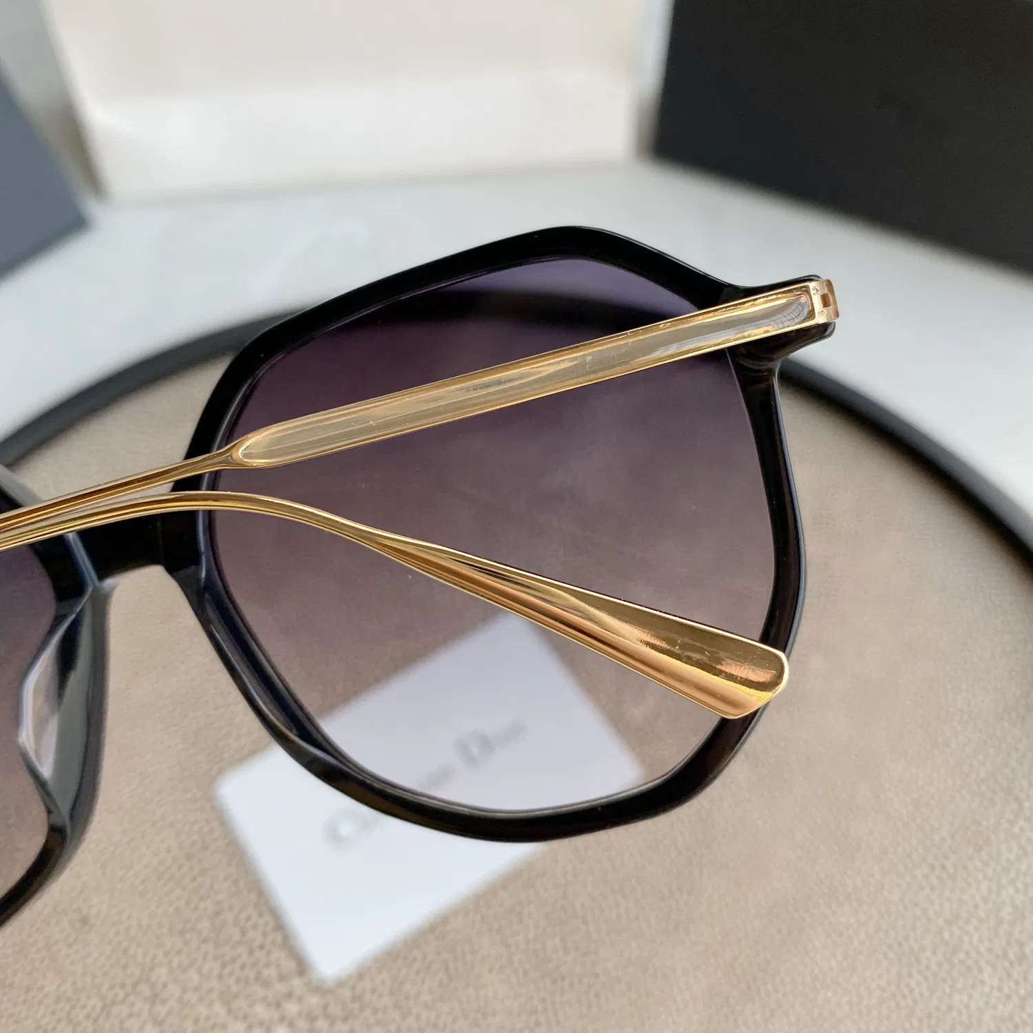 Round Sunglasses — image 3