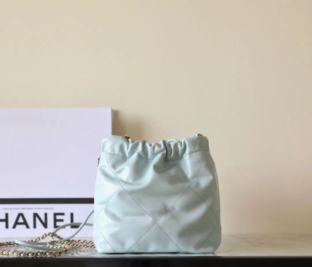 Chanel 22 mini bag — image 7